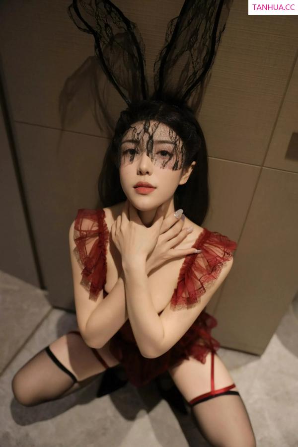   [XiuRen]高清写真图 2025.06.10 No.10386 李安妮 丰腴身材第19张图片